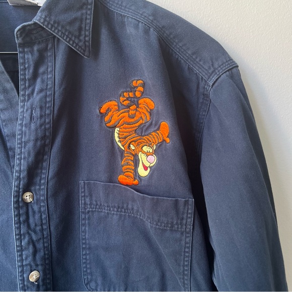 The Disney Store Tigger Button Up Shirt Men Size Medium - Picture 2 of 12